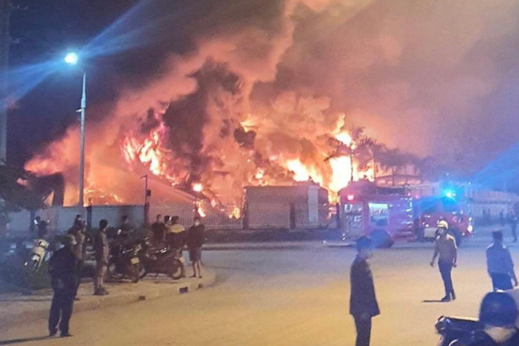 Cháy lớn tại khu công nghiệp Quang Châu, Bắc Giang